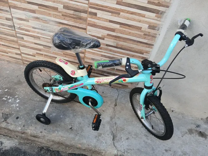 Bicicleta feminina aro 16.