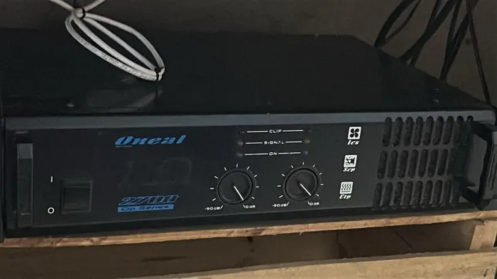 AMPLIFICADOR PROFISSIONAL SEMI NOVO