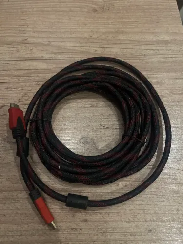 Cabo HDMI protegido ponteira dourada