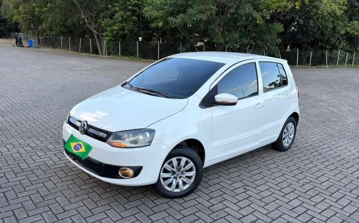 Volkswagen Fox Bluemotion 1.0 MI Total Flex 12V 3P 2014