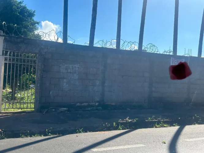 Terreno à venda no Brasil em Uberlândia/MG