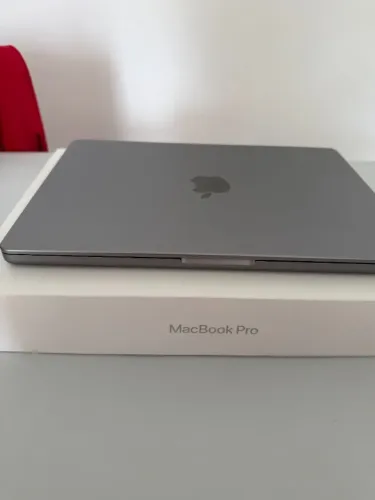 MacBook Pro 14 M2 Max | 96 GB RAM | 1 TB SSD | Impecável