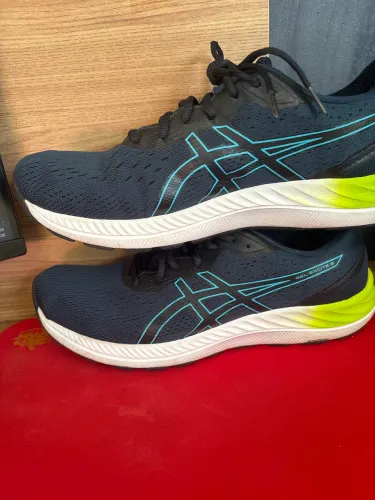Tênis Asics Gel-Excite 8 Branco/Azul marinho/Verde - Pouco uso