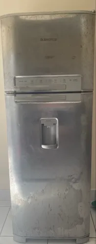 Vende-se geladeira