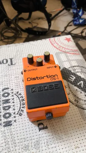 PEDAL DISTORÇÃO DS-1 BOSS DO KURT COBAIN