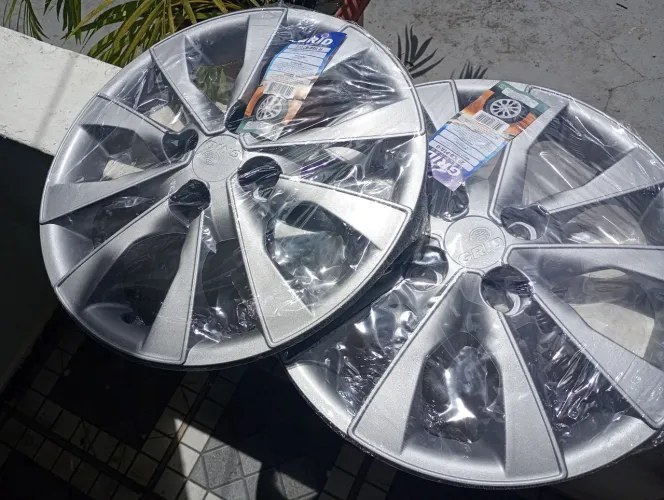 Carlotas novas no plastico pra fiat mobi fiat estrada aro 14