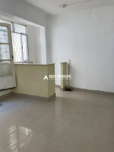 SALA COM 25M² PARA ALUGAR NA FREGUESIA