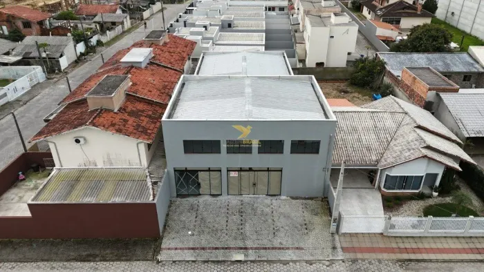 Galpão comercial areias tijucas
