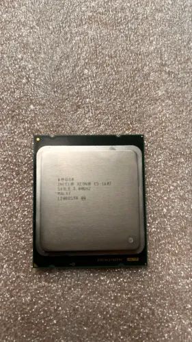 Processador Intel Xeon E5-1607 3.00GHz Quad-Core LGA 2011 (X79)