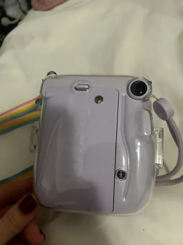 Instax mini 11 + case em acrílico + 16 filmes