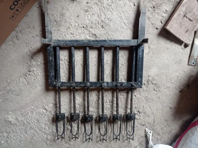 Suporte de ferro com regulagem excelente pra pescaria de tilápia