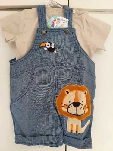 Jardineira+ camiseta bebê NOVO com etiqueta Tamanho G