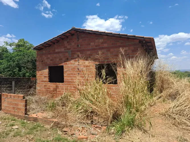 Pirenópolis- Maiadô- lote de 360m² com Casa de 2 quartos R$ 70.000 fica a 42km do centro