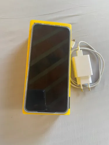 Vendo celular Poco 71