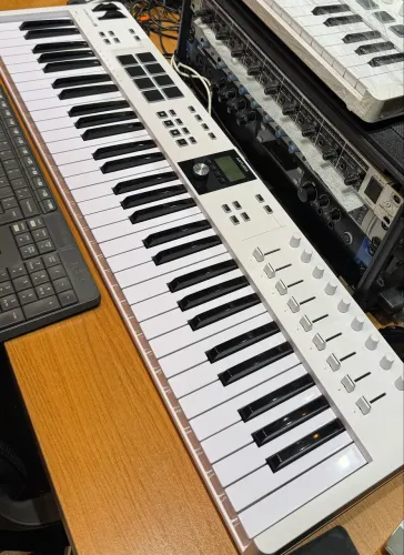 Teclado Controlador KEY Lab 61 Mk3 White