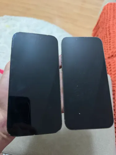 Pacote 2 IPhones Pro Max 13 e 14 - 128 gb