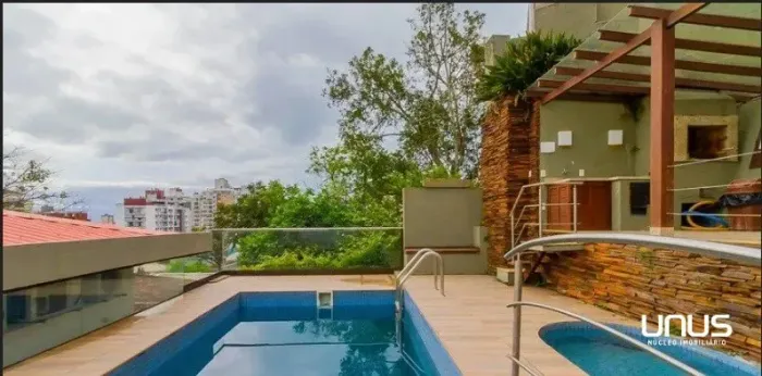Casa ampla na Agronômica, Florianópolis .