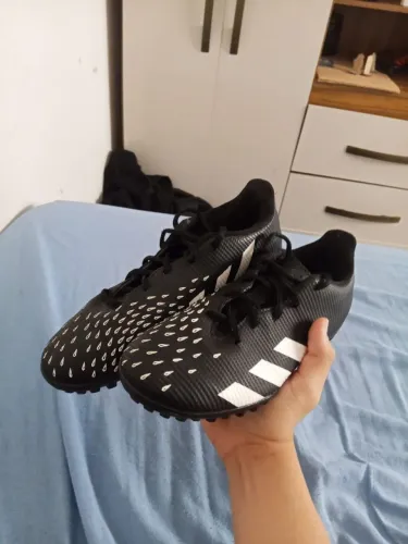 Chuteira society Adidas predator