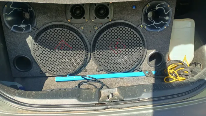 Vendo som automotivo 