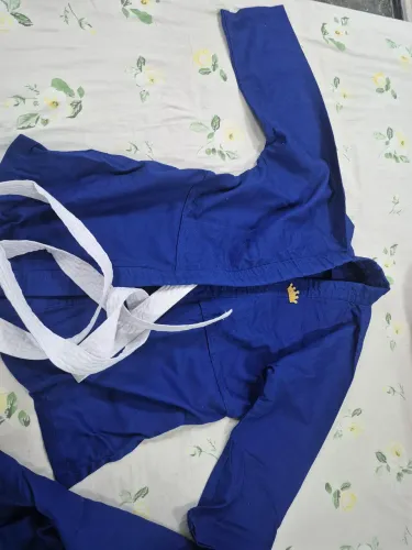 KIMONO AZUL INFANTIL NOVO R$150,00 (Tamanho P/10 anos) Tecido Santanense faixa branca.