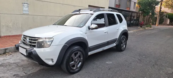 Renault Duster Dynamique 2.0 Hi-flex 16V Aut. 2013