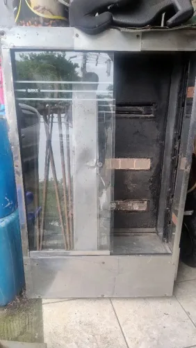 Máquina de frango giratória