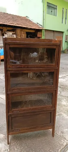 Moveis antigos Estante basculante livreiro 4 portas ja restaurada