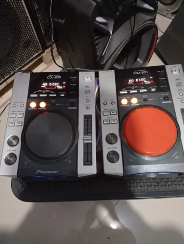 Par Cdj 200