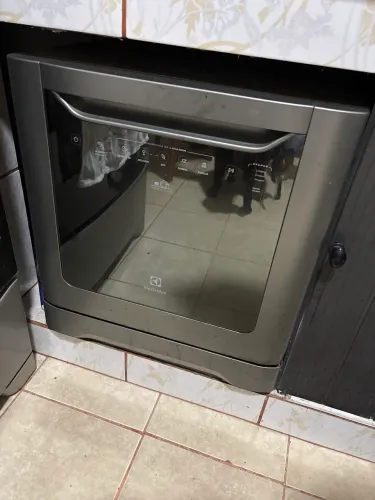 LAVA-LOUÇAS ELECTROLUX LE08S - PARA CONSERTO OU PEÇAS