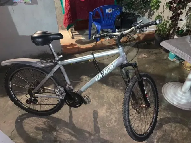 2 bicicletas boas pra sair hj