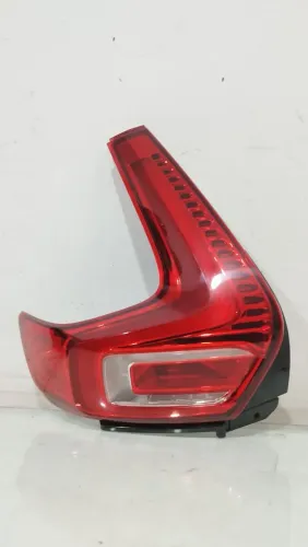Lanterna lado esquerdo volvo xc40 2018 2019 2020 21 22 23 24