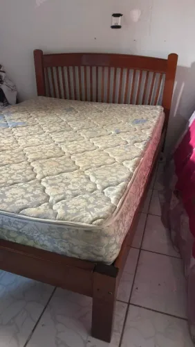 Vendo Cama Madeira Pura (VALOR NEGOCIÁVEL)