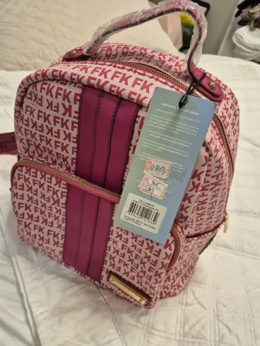 Mochilas bolsas e sapatos. Aproveite grande oportunidadé. 