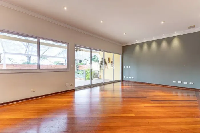 CASA CONDOMINIO FECHADO MORUMBI,JARDIM LEONOR, POUCOS PASSOS CLUB PAINERAS, HOSPITAL ALBER