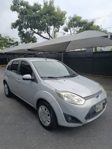 Ford Fiesta SE 1.6 8V Flex 5P 2014