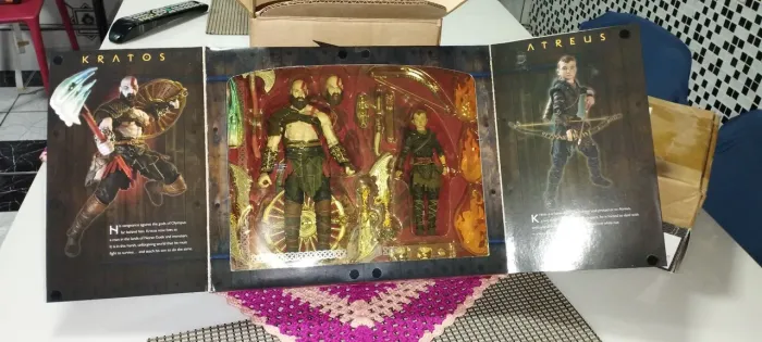 Action figure pack god of war neca