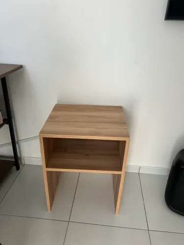 2 uni Mesa Auxiliar / Criado-Mudo em MDF Amadeirado 