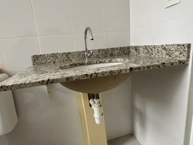 Pia de granito banheiro 80 cm