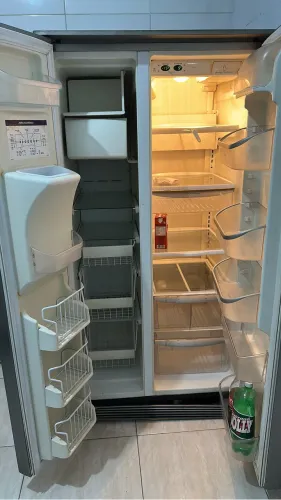 Vende-se essa geladeira