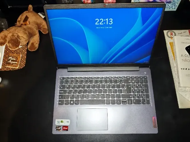 Lenovo Ideapad 3 Ryzen 5 5500u 20GB RAM 256GB + 480GB SSD - Com carregador