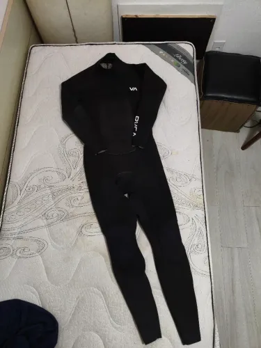 Roupa de borracha longjhon RVCA large