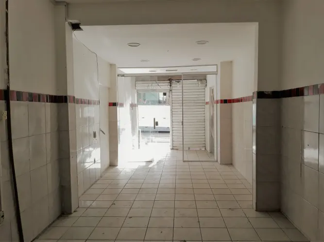 PONTO COMERCIAL com 45m², 01 banheiro, 01 sala. Em Frente A Madereira Geovani.