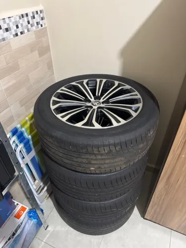 Rodas Corolla pneus 225/50-17
