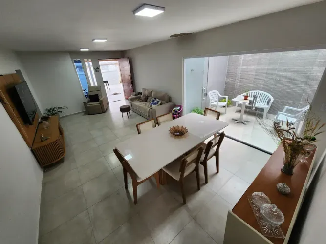 KD: Casa 360m2 na Gruta 3 Qts 2 Suítes Piscina Aceito Financiamento e Permuta