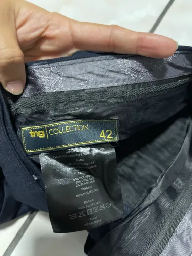 Terno azul escuro - Marca TNG - Novíssimo.