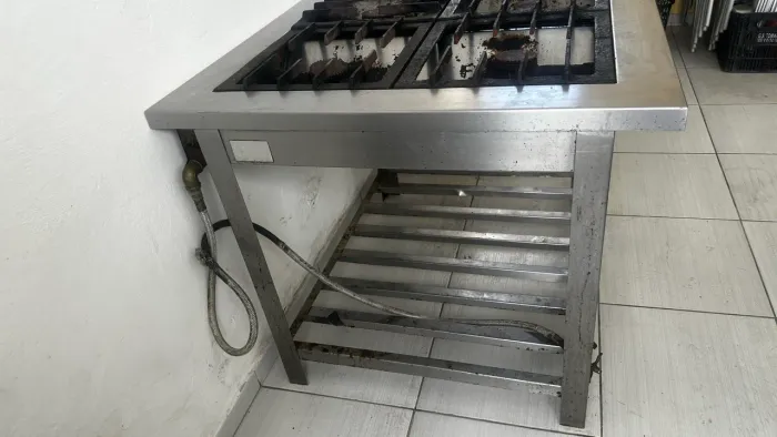 Fogão industrial de inox 4 bocas