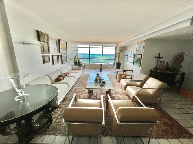 Apartamento à venda em Boa Viagem, Recife - Com Piscina REF: 6404