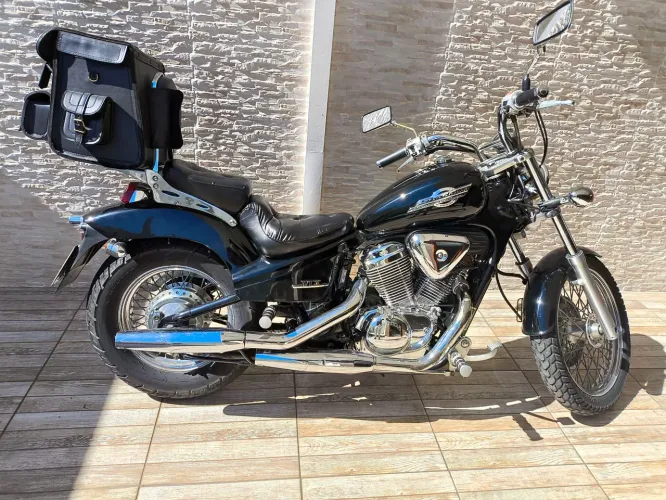 Shadow 600cc toda original e baixo KM