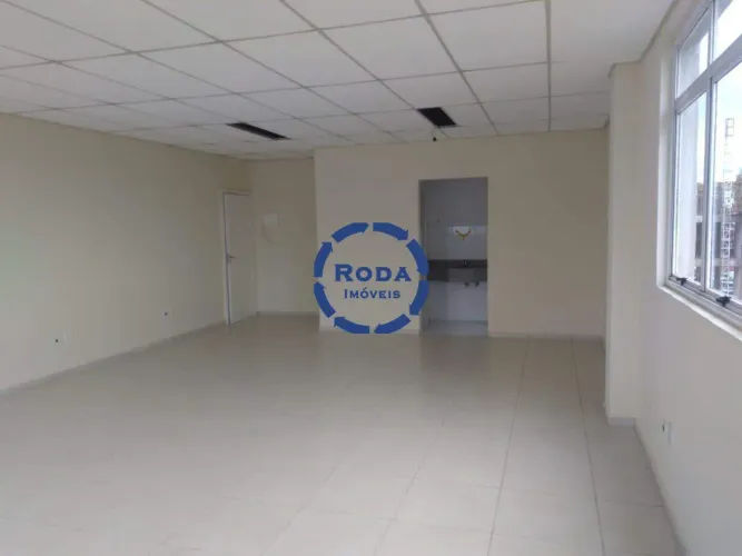 Sala Comercial à Venda na Vila Mathias 57m² | 2 Vagas | Segurança e Estrutura Completa