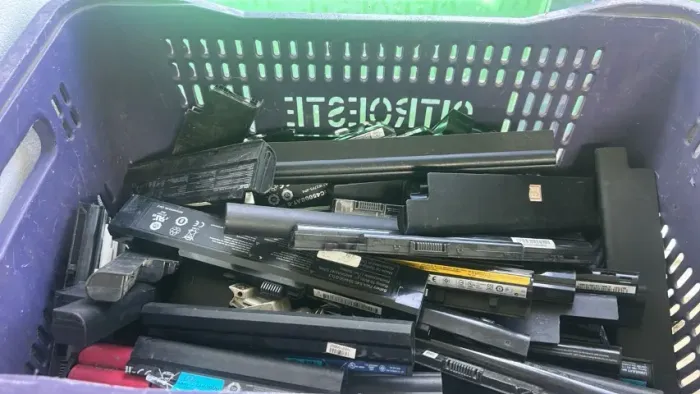 Lote com 40 Baterias de Notebook para Retirada de Células